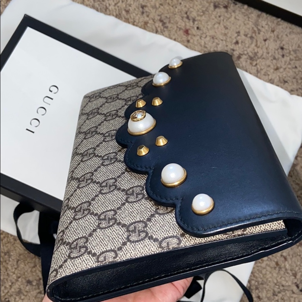 Gucci Pouch - Picture 5 of 14
